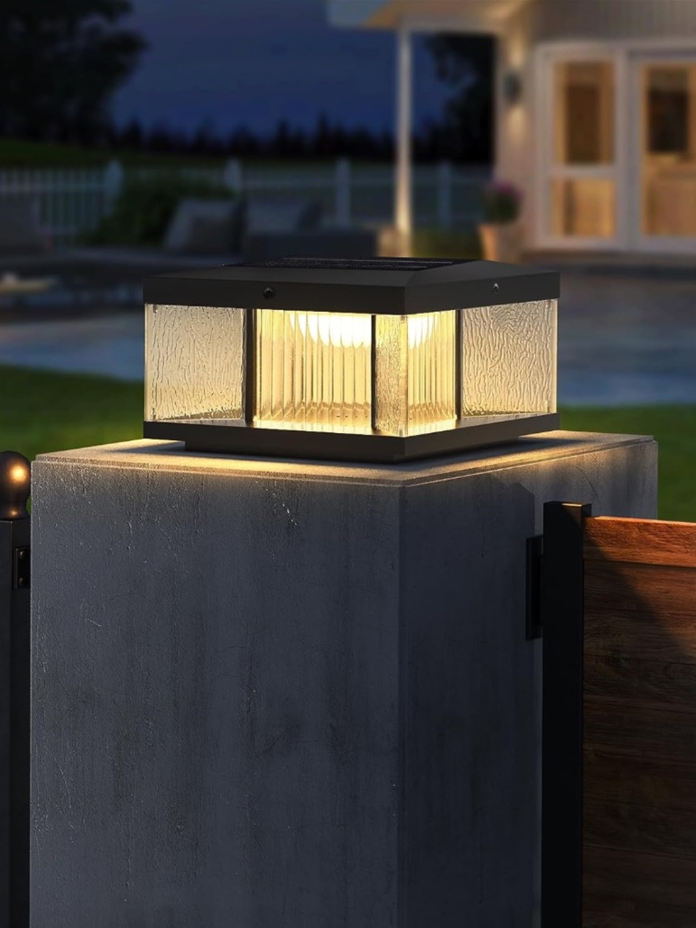 Landscape Solar Post Light, Outdoor Modern Stylish Luxury IP65 Waterproof